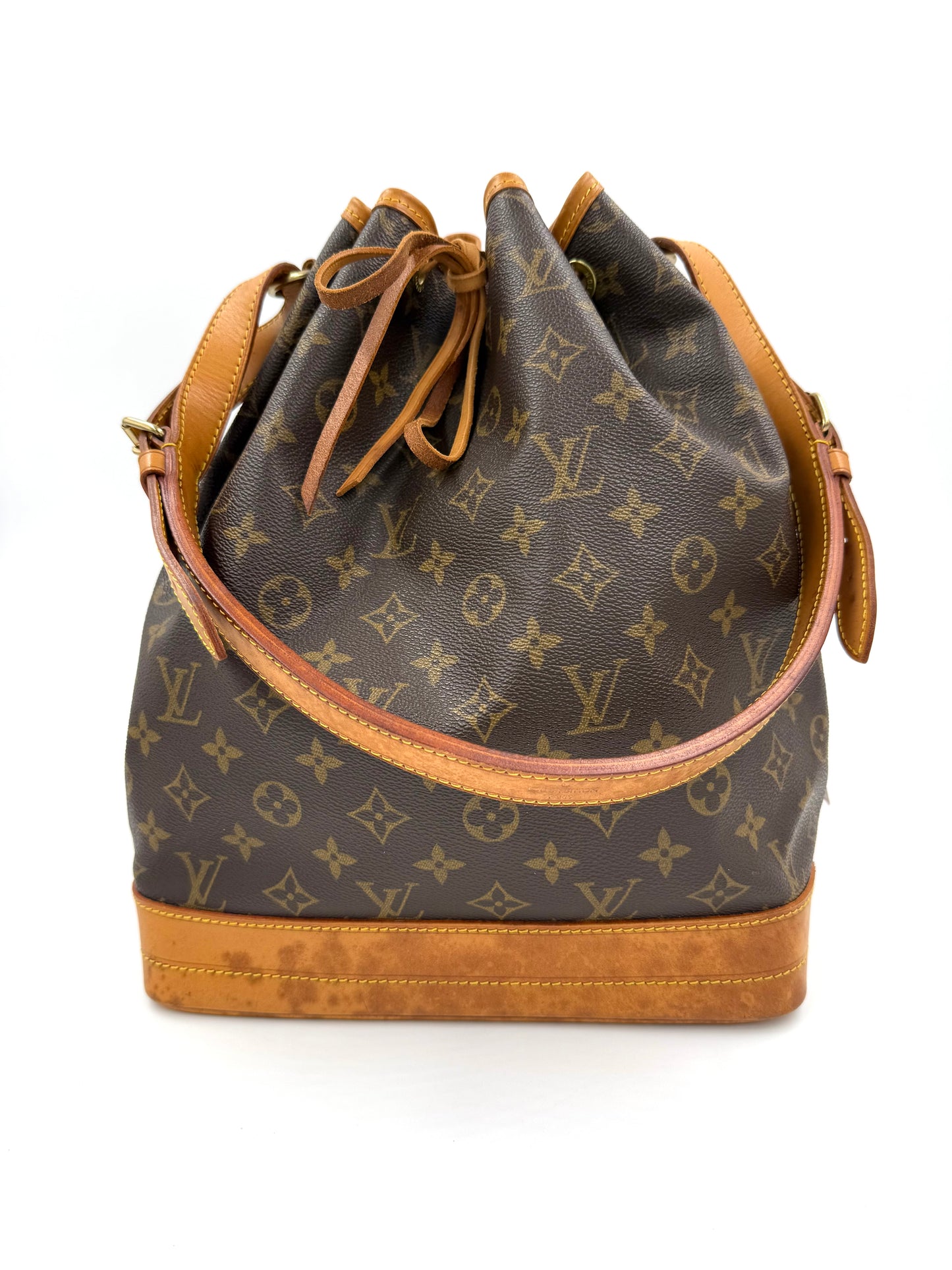 LOUIS VUITTON Noe grande Monogram Canvas