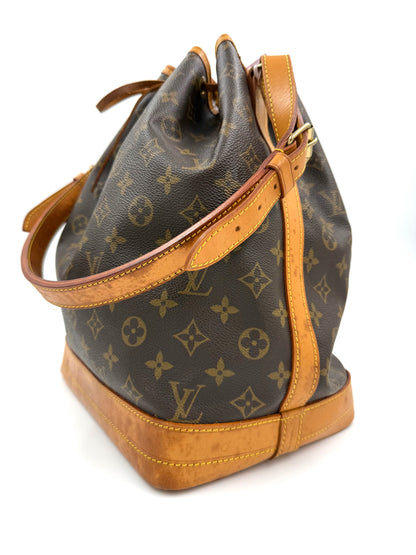 LOUIS VUITTON Noe grande Monogram Canvas
