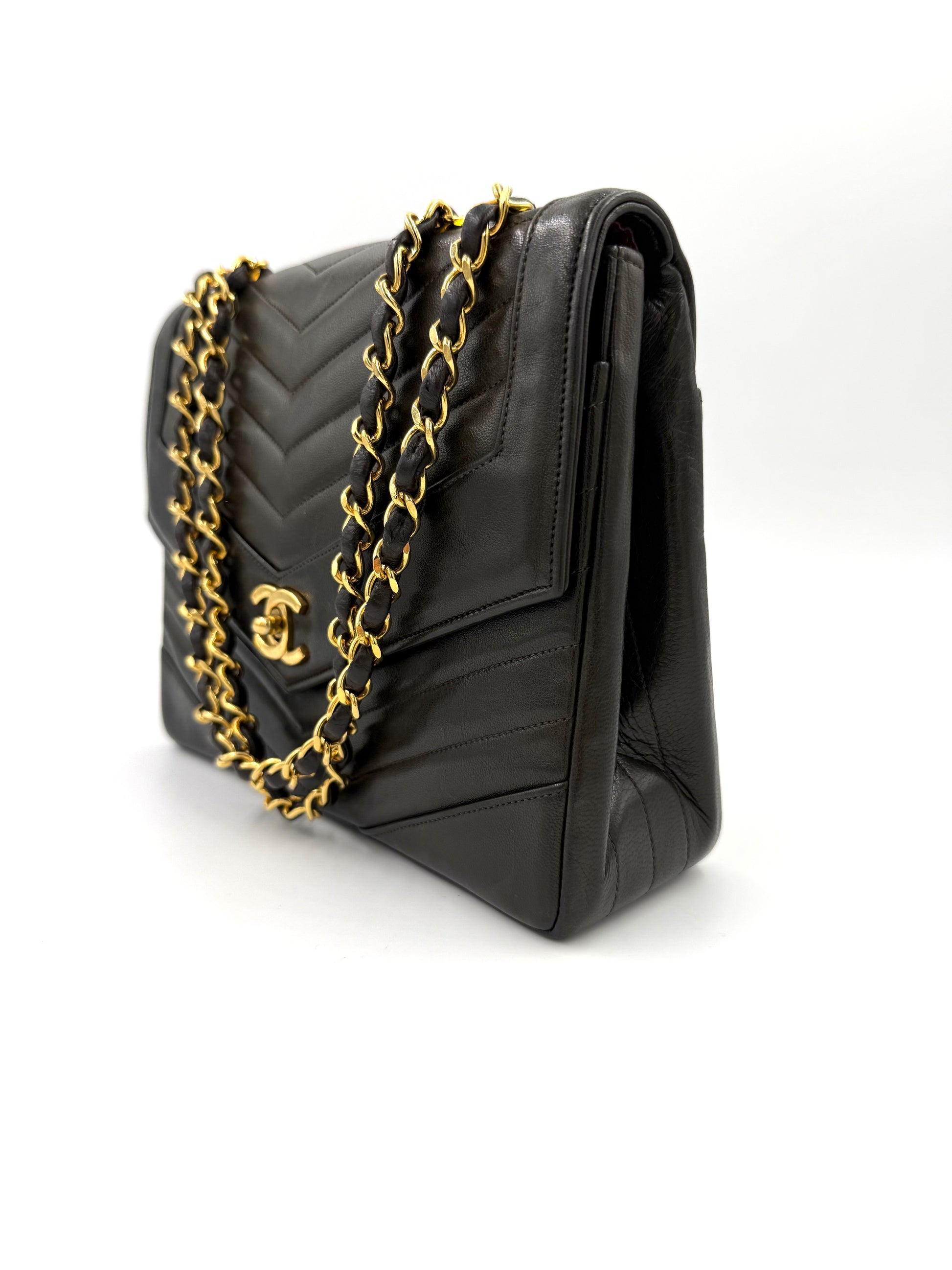 CHANEL Single Flap Lammleder schwarz GHW elegante schwarze Designerhandtasche mit goldfarbenem Kettenriemen und CC-Verschluss