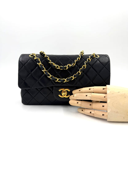 CHANEL Timeless Double Flap small Lammleder schwarz GHW