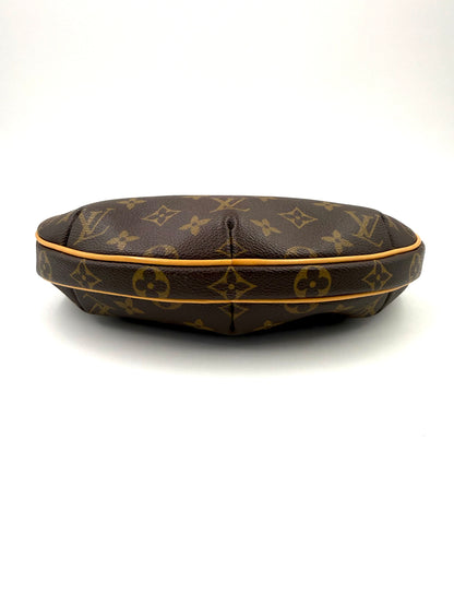 LOUIS VUITTON Croissant PM Monogram Canvas
