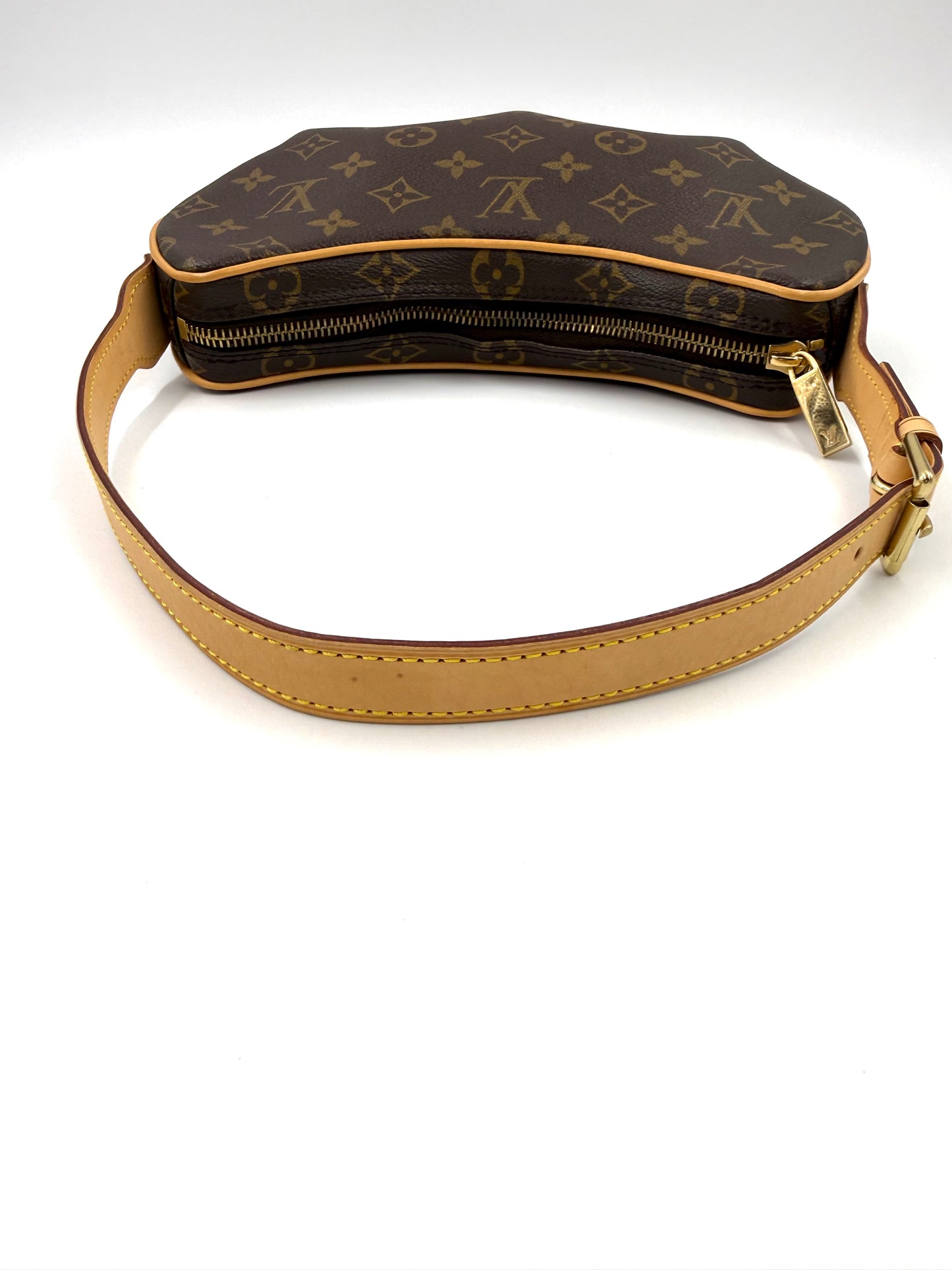 LOUIS VUITTON Croissant PM Monogram Canvas