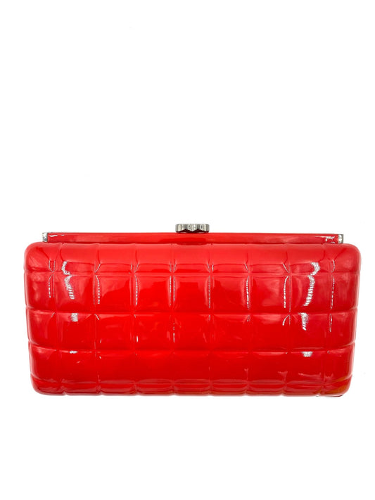 CHANEL Patent Chocolate Bar Clutch rouge - Clutch & Macarons - 11848652 - Clutch & Macarons - 