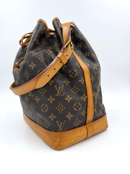 LOUIS VUITTON Noe grande Monogram Canvas