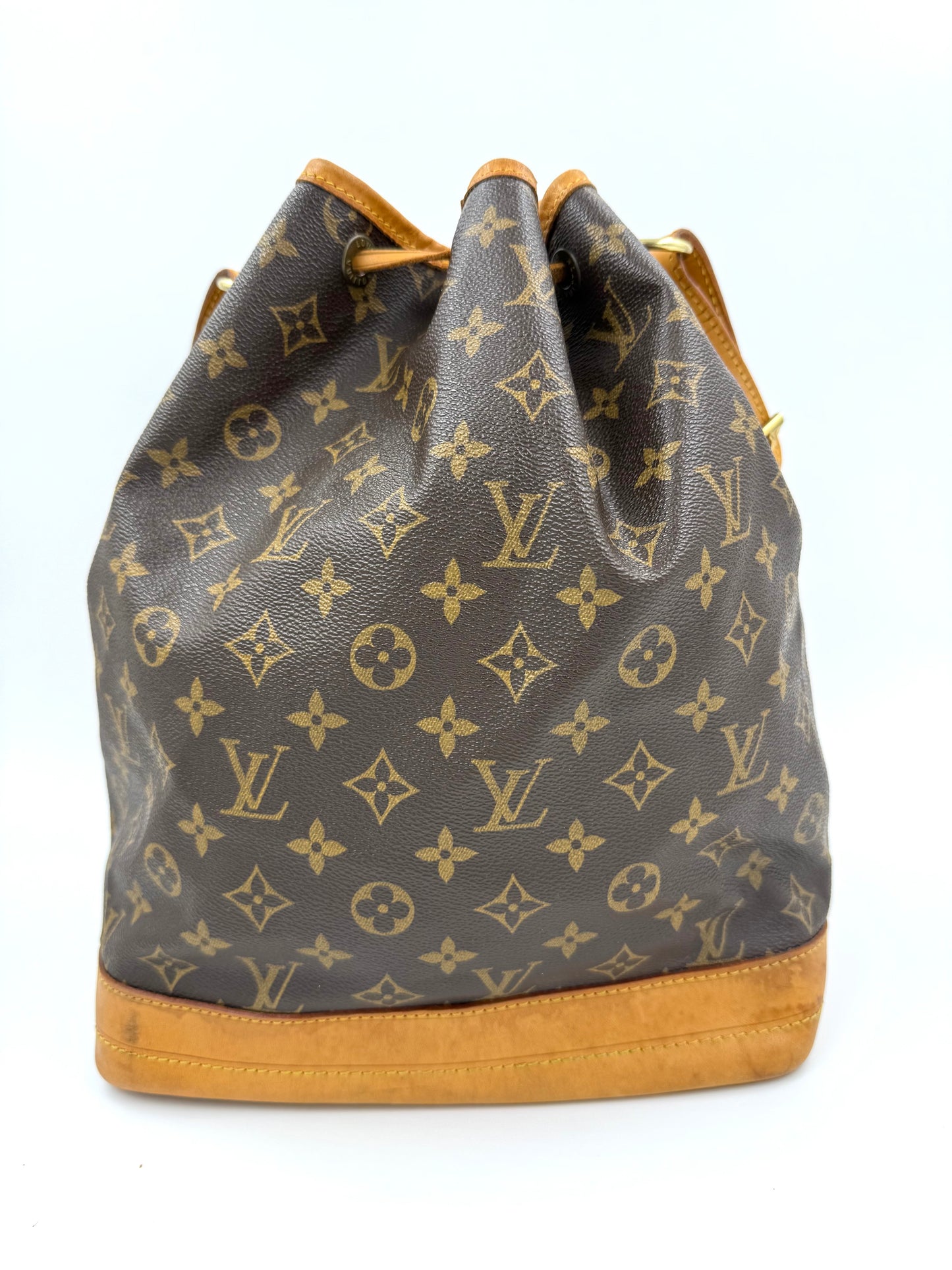 LOUIS VUITTON Noe grande Monogram Canvas