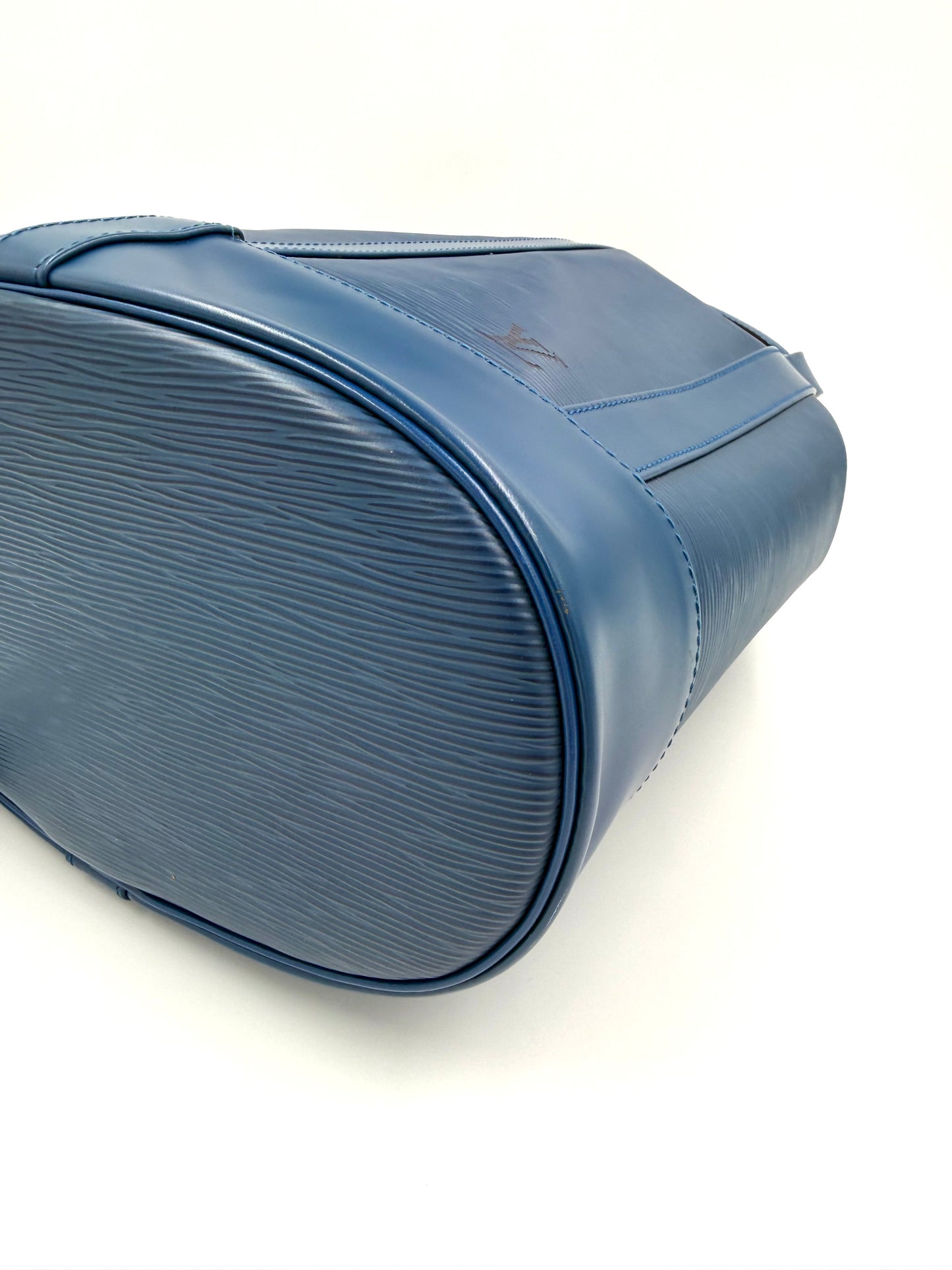 LOUIS VUITTON Randonnée MM Epi blau