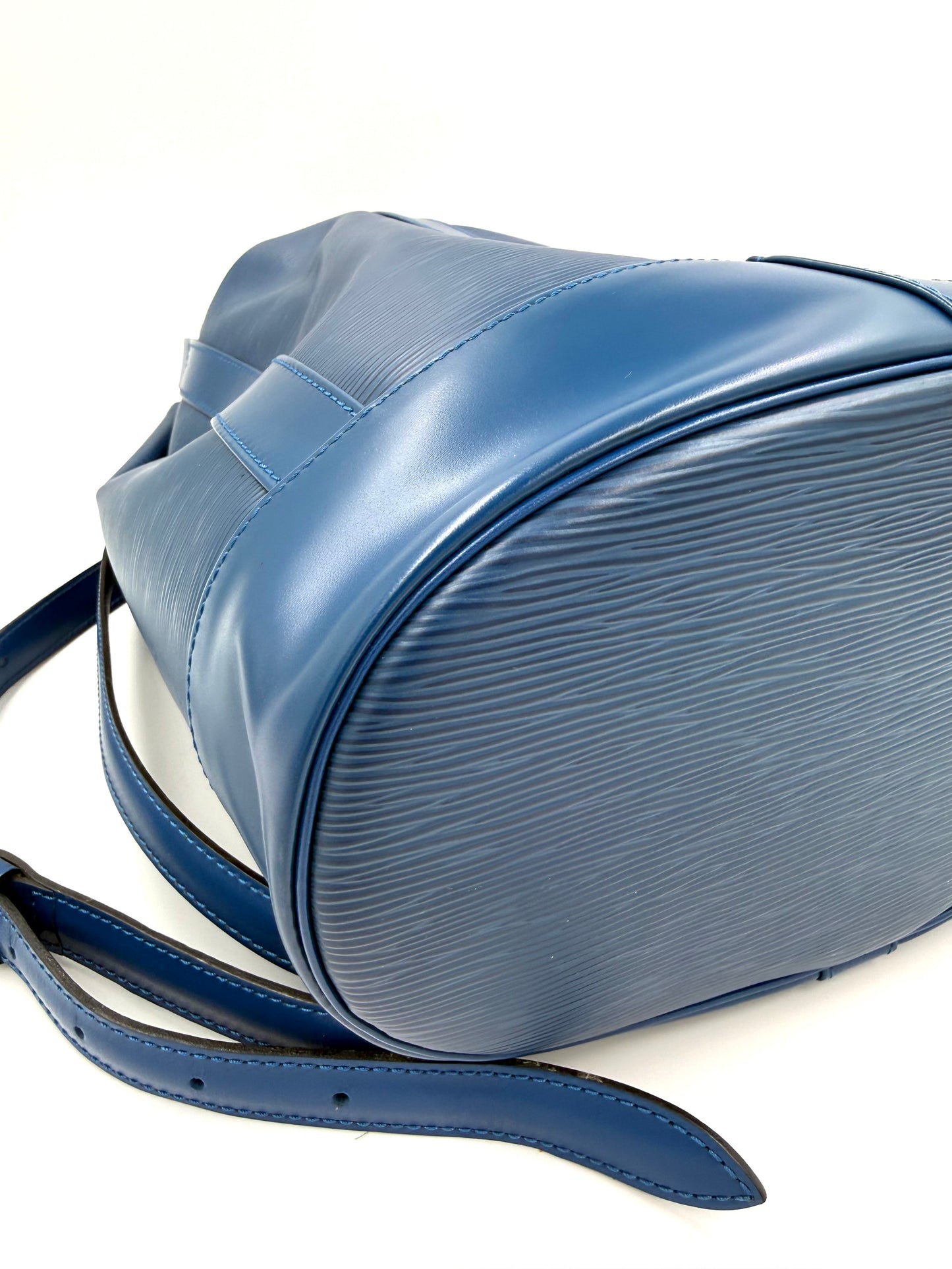 LOUIS VUITTON Randonnée MM Epi blau
