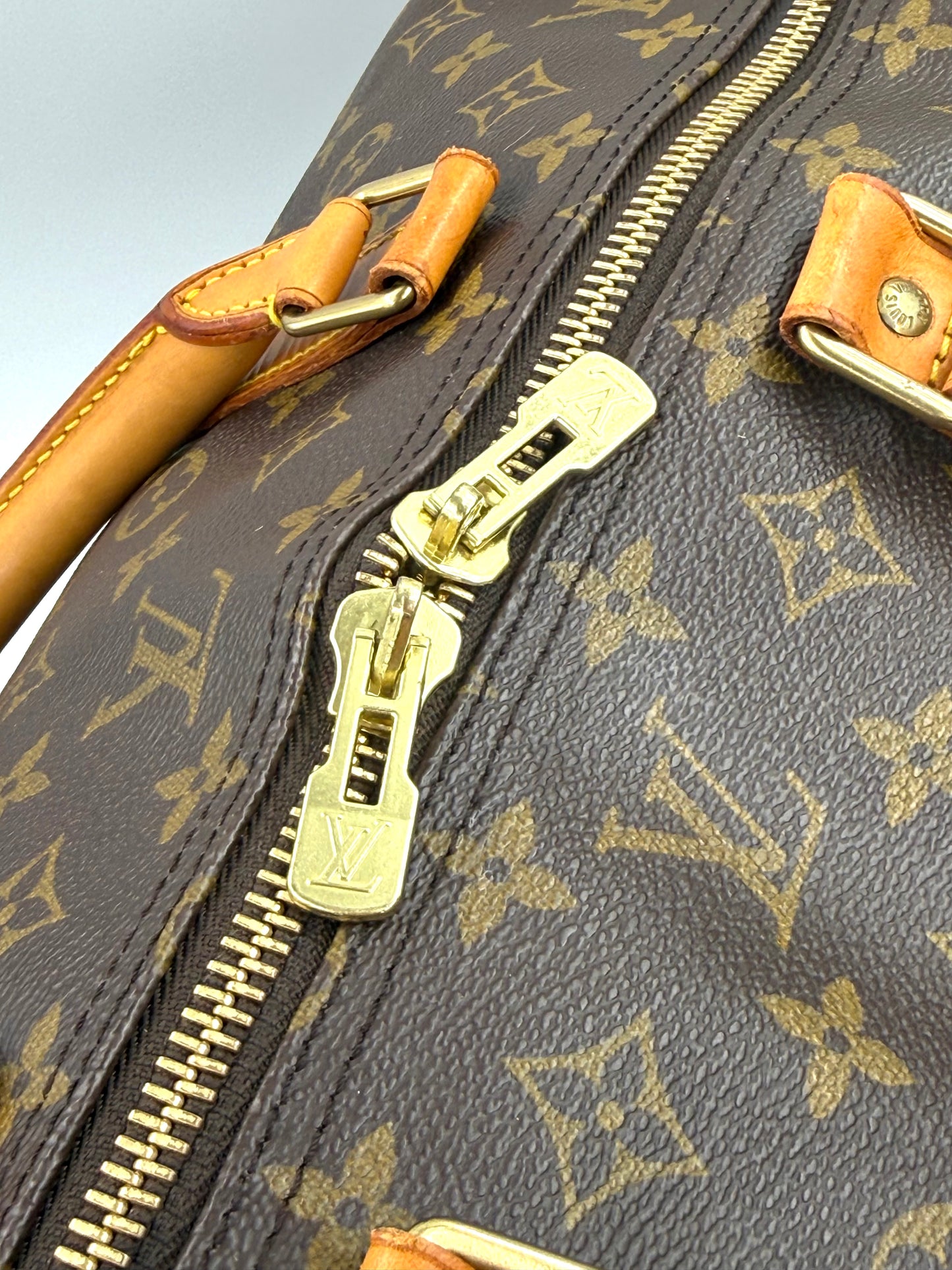LOUIS VUITTON Keepall 60 Bandouliere Monogram Canvas