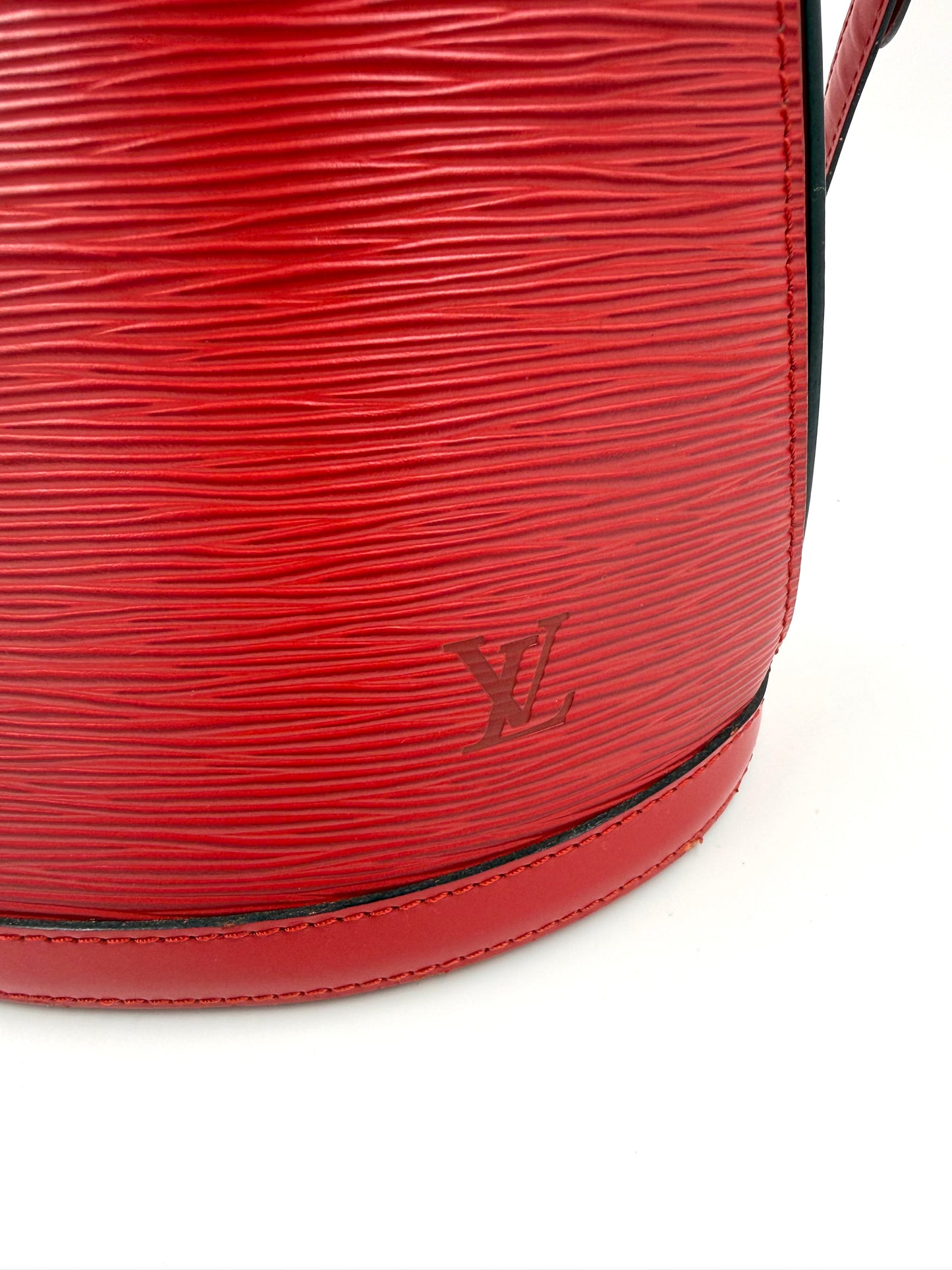 LOUIS VUITTON Cluny Bucket Bag Epi rot