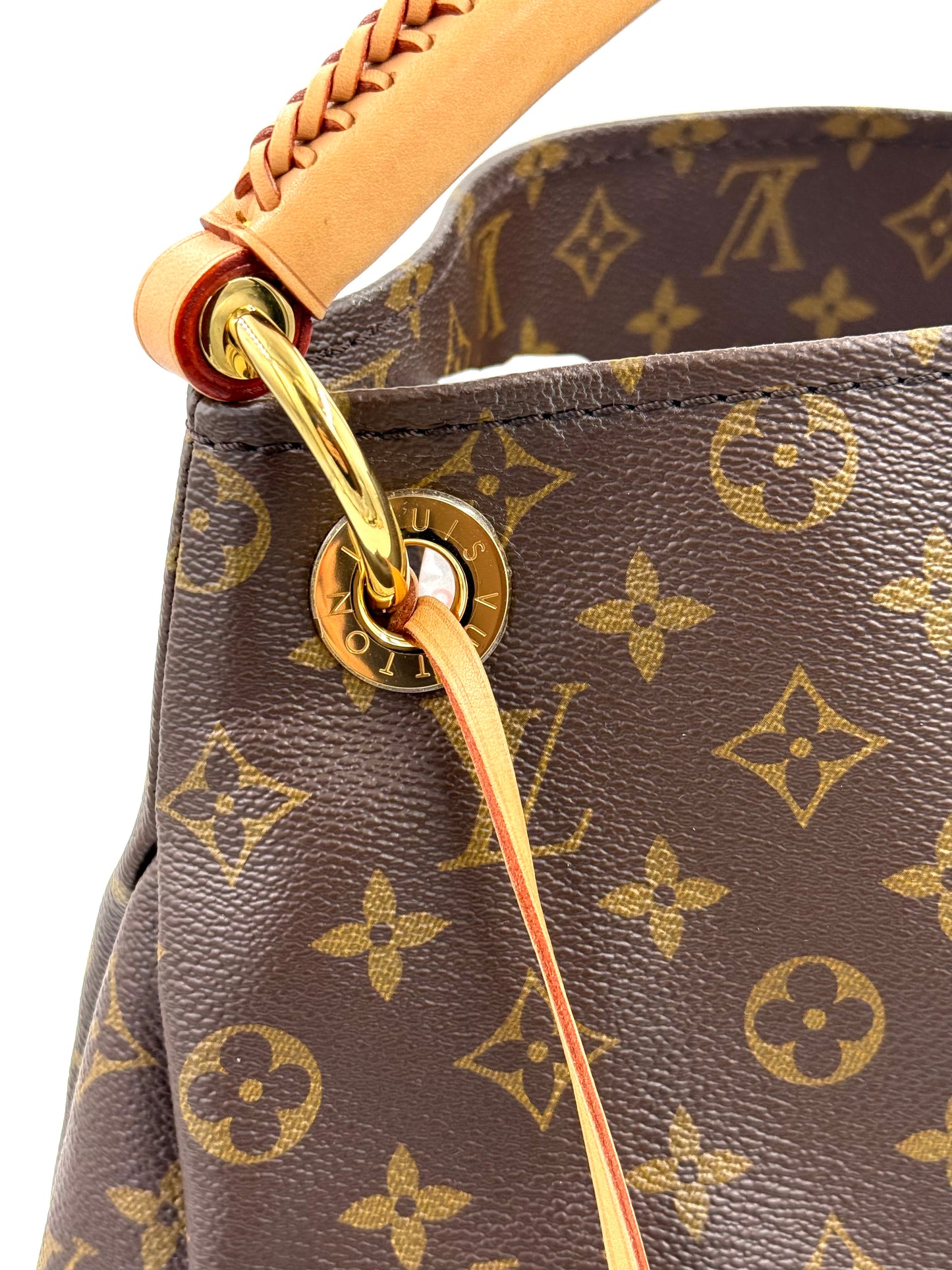 LOUIS VUITTON Artsy MM Monogram Canvas