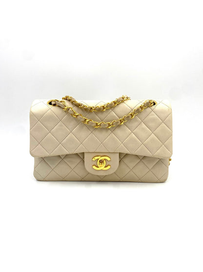 CHANEL Timeless Single Flap Bag small creme - Clutch & Macarons - 2050196 - Clutch & Macarons - 