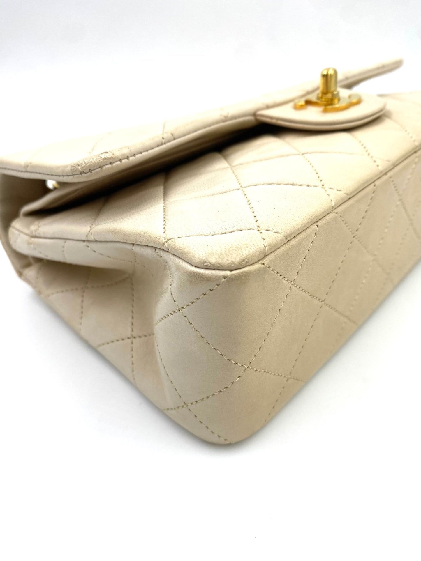 CHANEL Timeless Single Flap Bag small creme - Clutch & Macarons - 2050196 - Clutch & Macarons - 