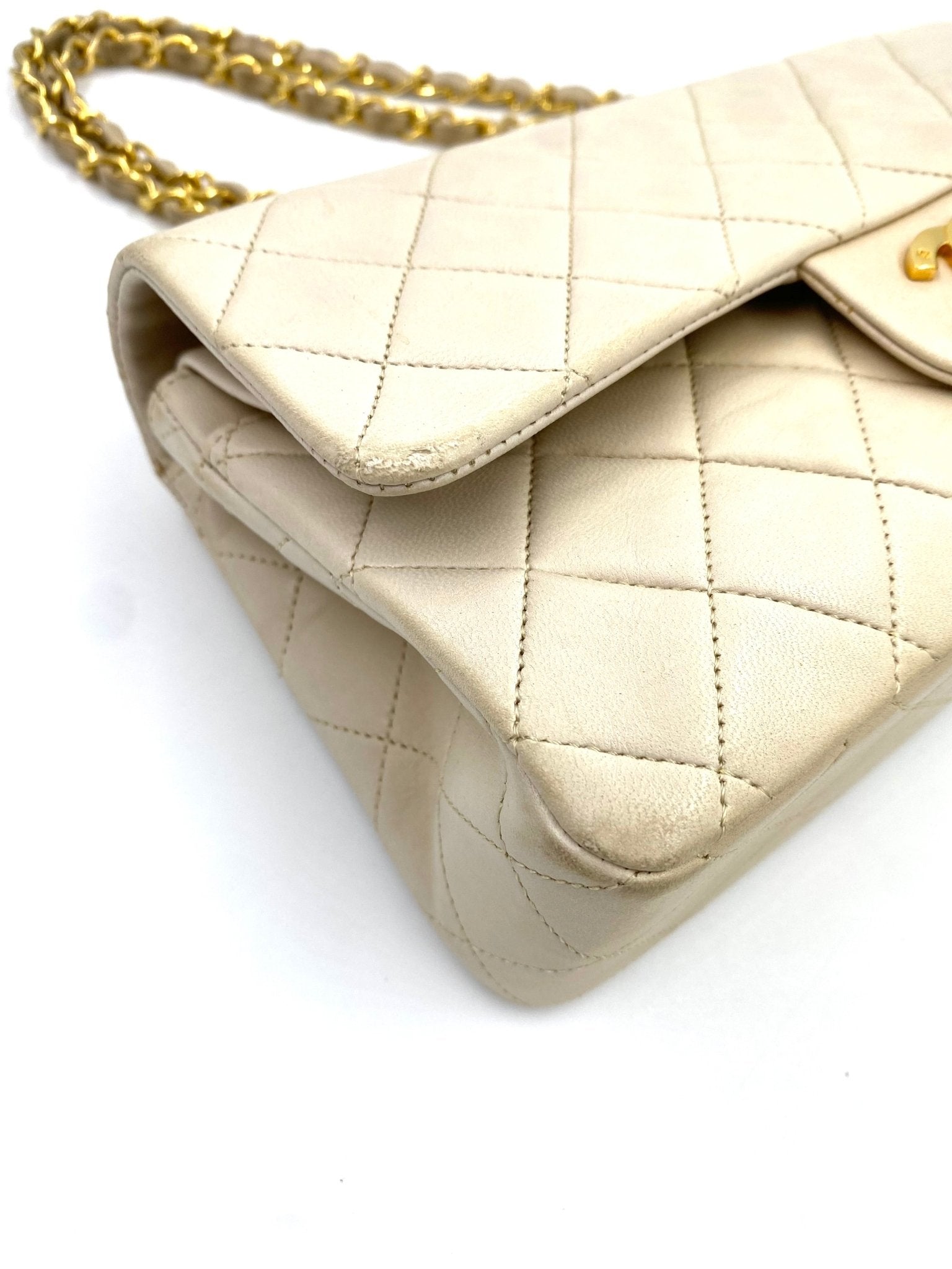 CHANEL Timeless Single Flap Bag small creme - Clutch & Macarons - 2050196 - Clutch & Macarons - 