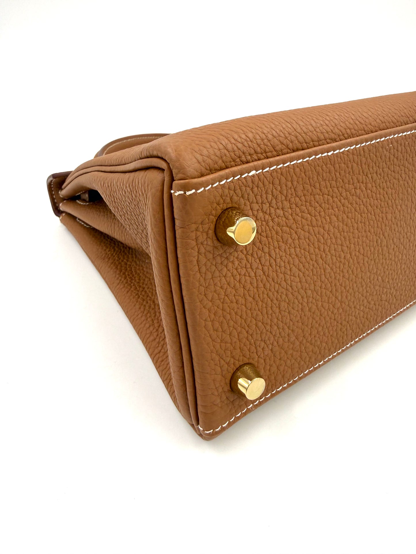 HERMÈS Kelly 25 Togo Gold GHW