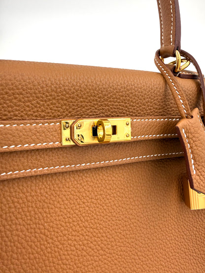 HERMÈS Kelly 25 Togo Gold GHW