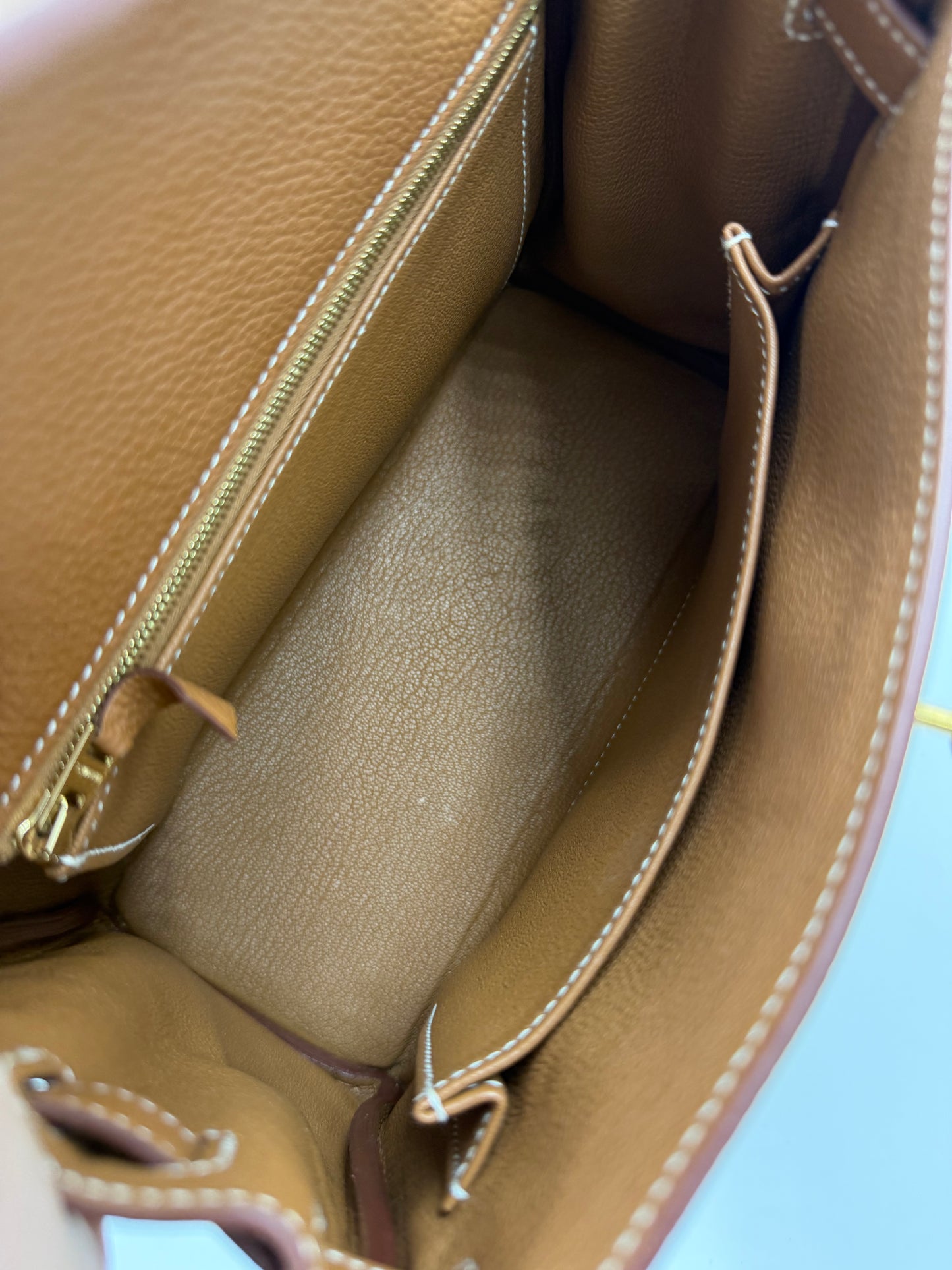 HERMÈS Kelly 25 Togo Gold GHW