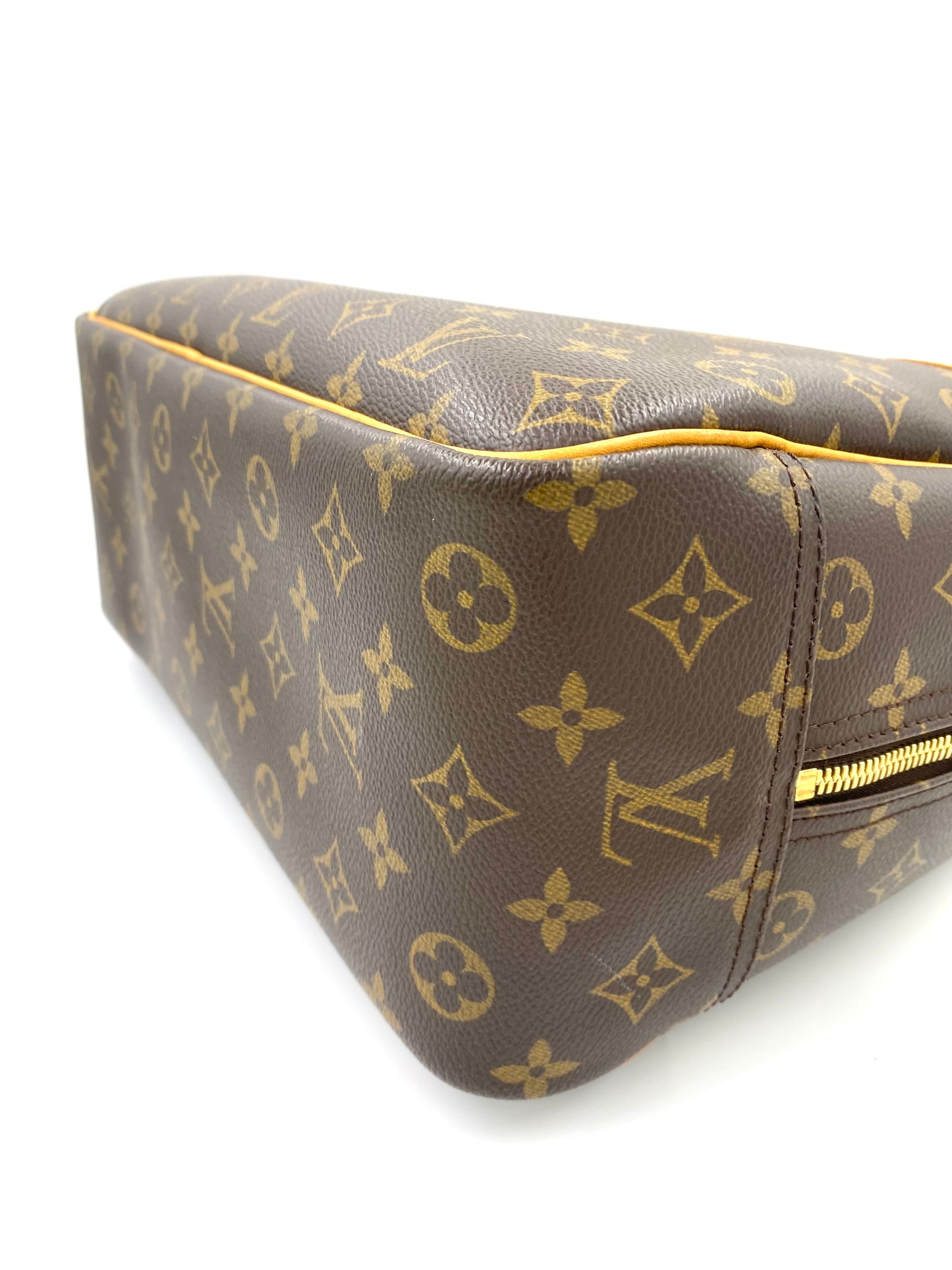 LOUIS VUITTON Deauville Monogram Canvas