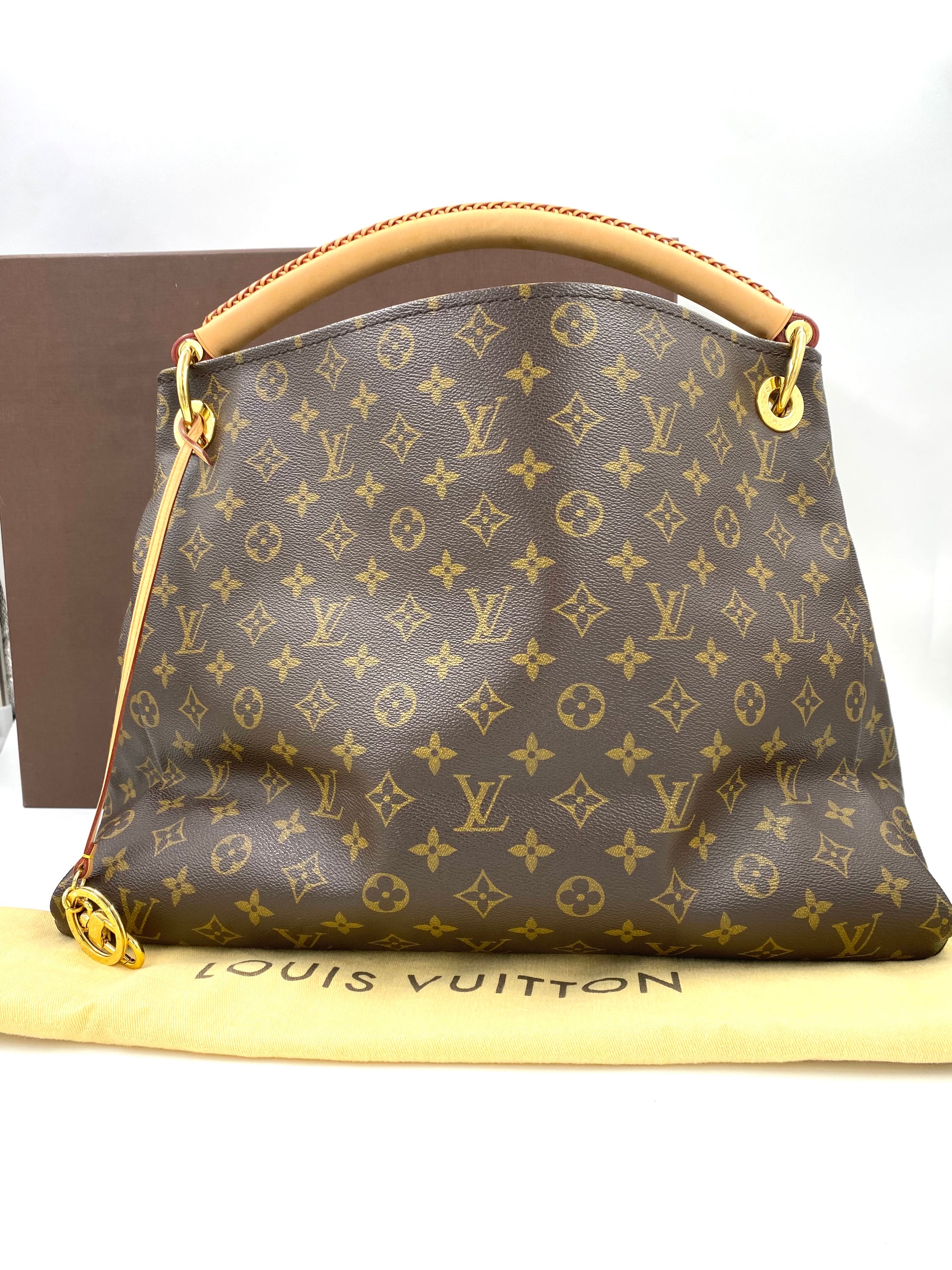 Louis Vuitton Artsy MM Mongoram Cavnas