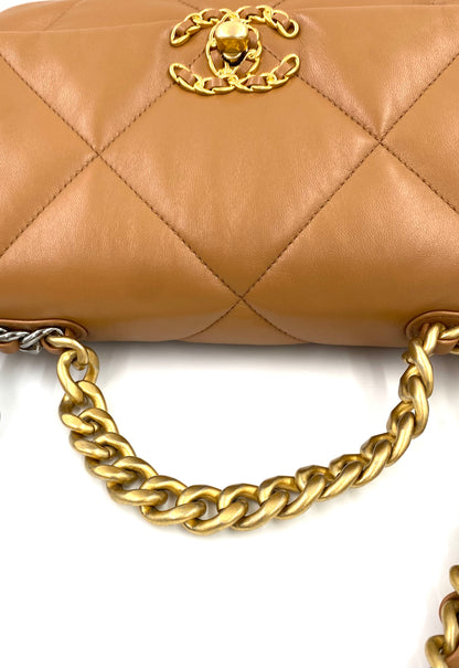 CHANEL 19 Flap Bag cognac Lammleder