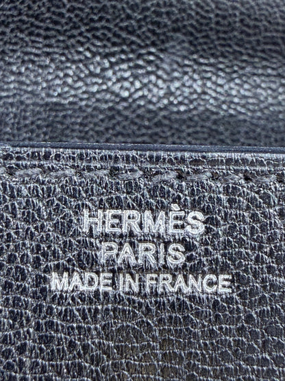 HERMÈS Kelly to Go Mysore schwarz Electrum Prägung auf genarbtem Leder mit Herkunftsangabe Frankreich