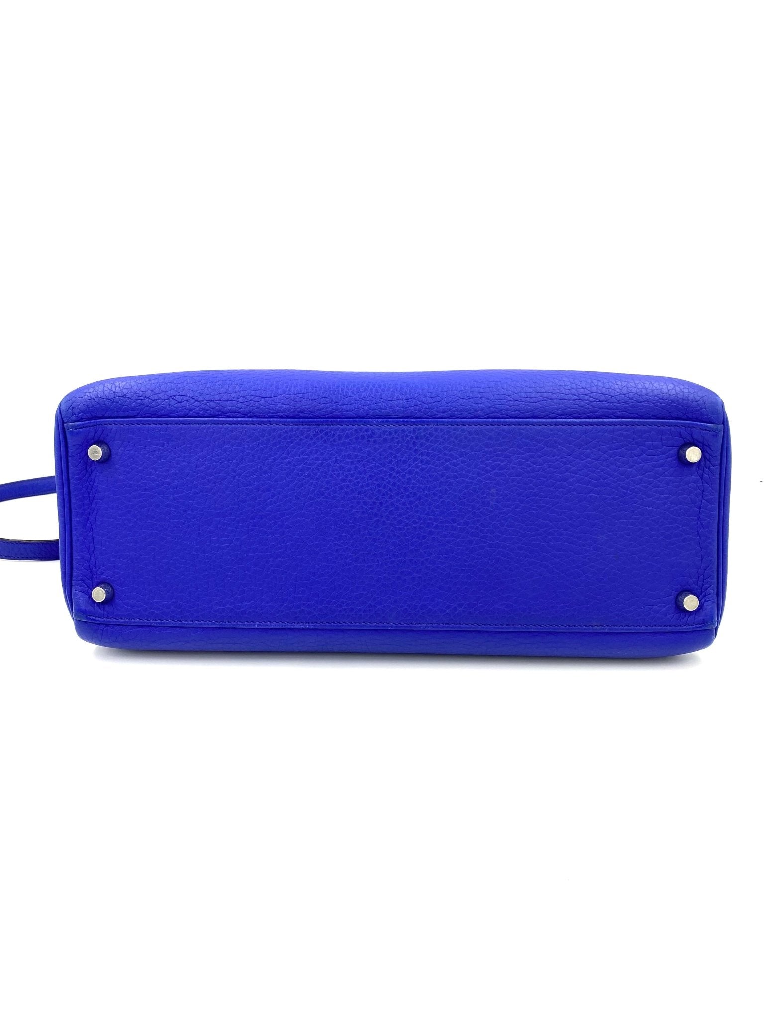 HERMÈS Kelly 35 Retourné Bleu Royal Taurillon Clemence Leder - Clutch & Macarons - O im Quadrat, 2011 - Clutch & Macarons - 