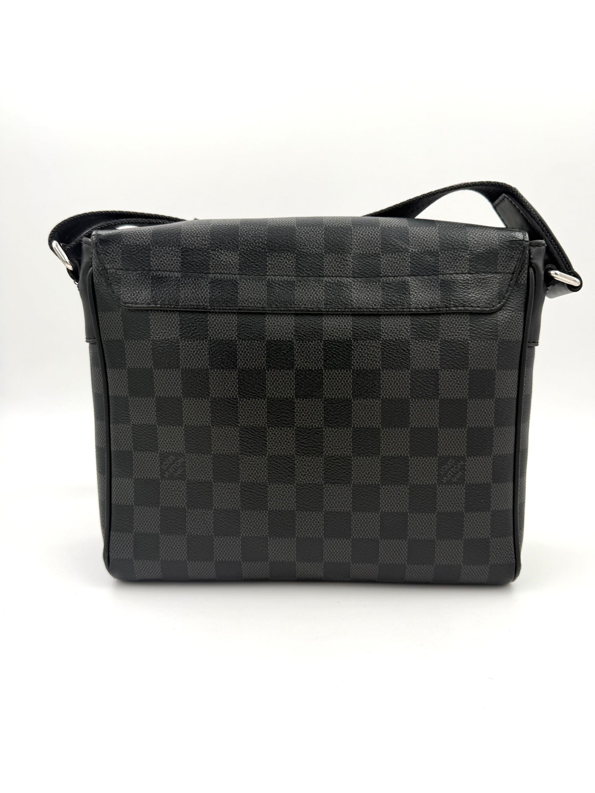 LOUIS VUITTON District Damier Graphite Umhängetasche aus schwarzem Karo-Canvas mit verstellbarem Trageriemen