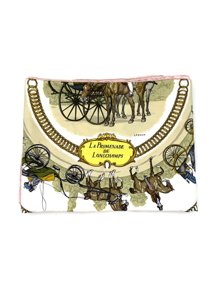 HERMÈS Carrè 90 „La Promenade de Longchamps“