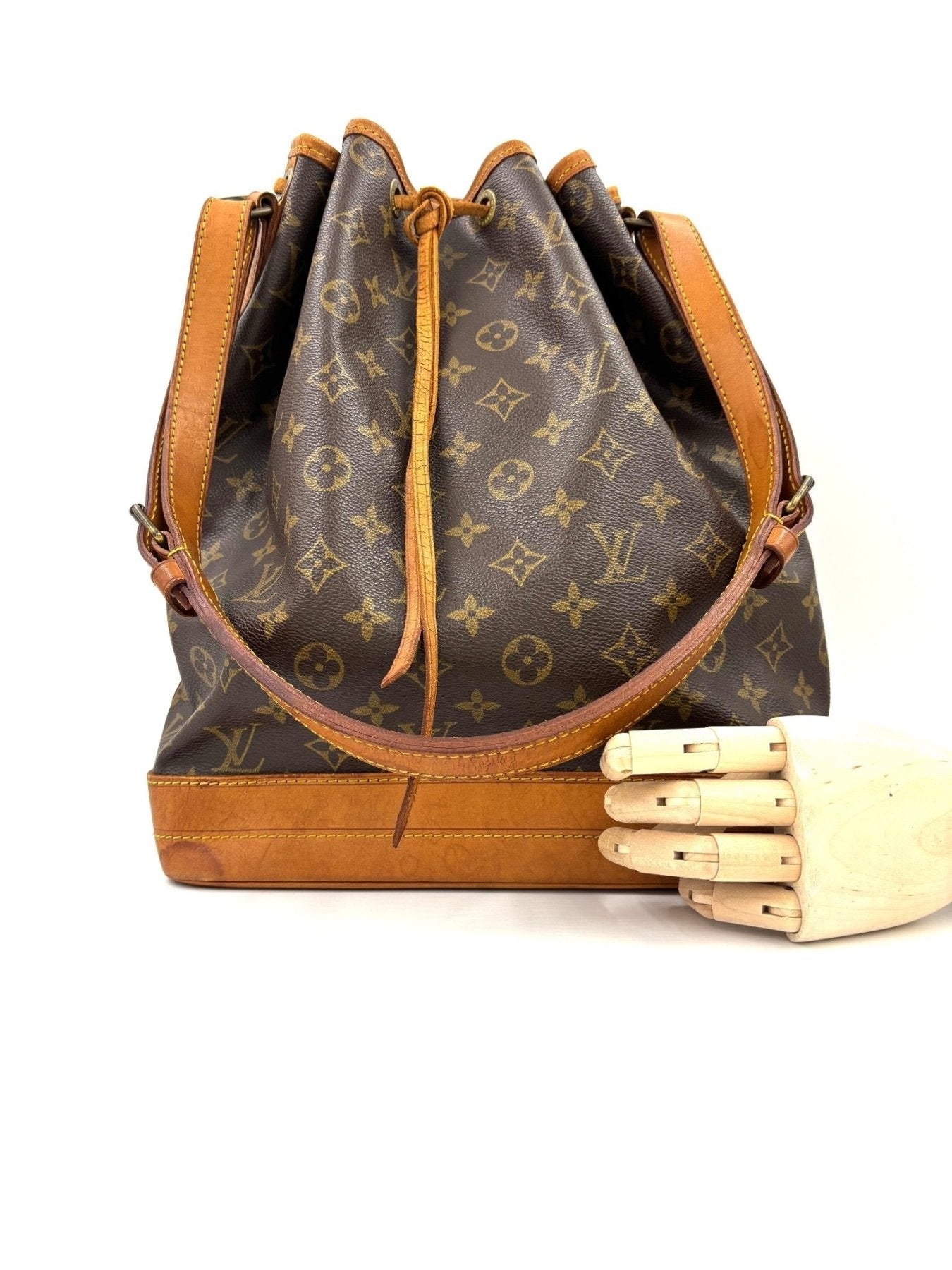 LOUIS VUITTON Noe grande Monogram Canvas Vintage - Clutch & Macarons - AR0960 - Clutch & Macarons - 