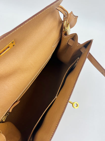 HERMÈS Kelly 28 Courchevel gold GHW