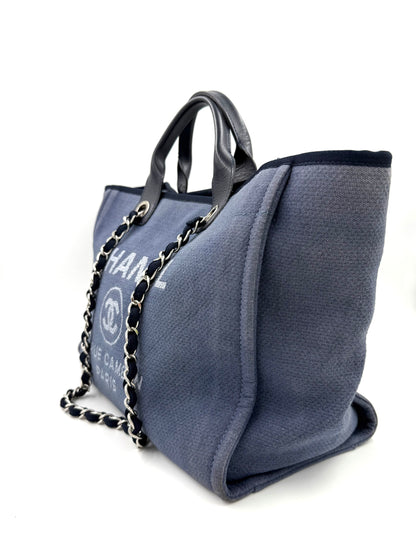 CHANEL Deauville Shopper