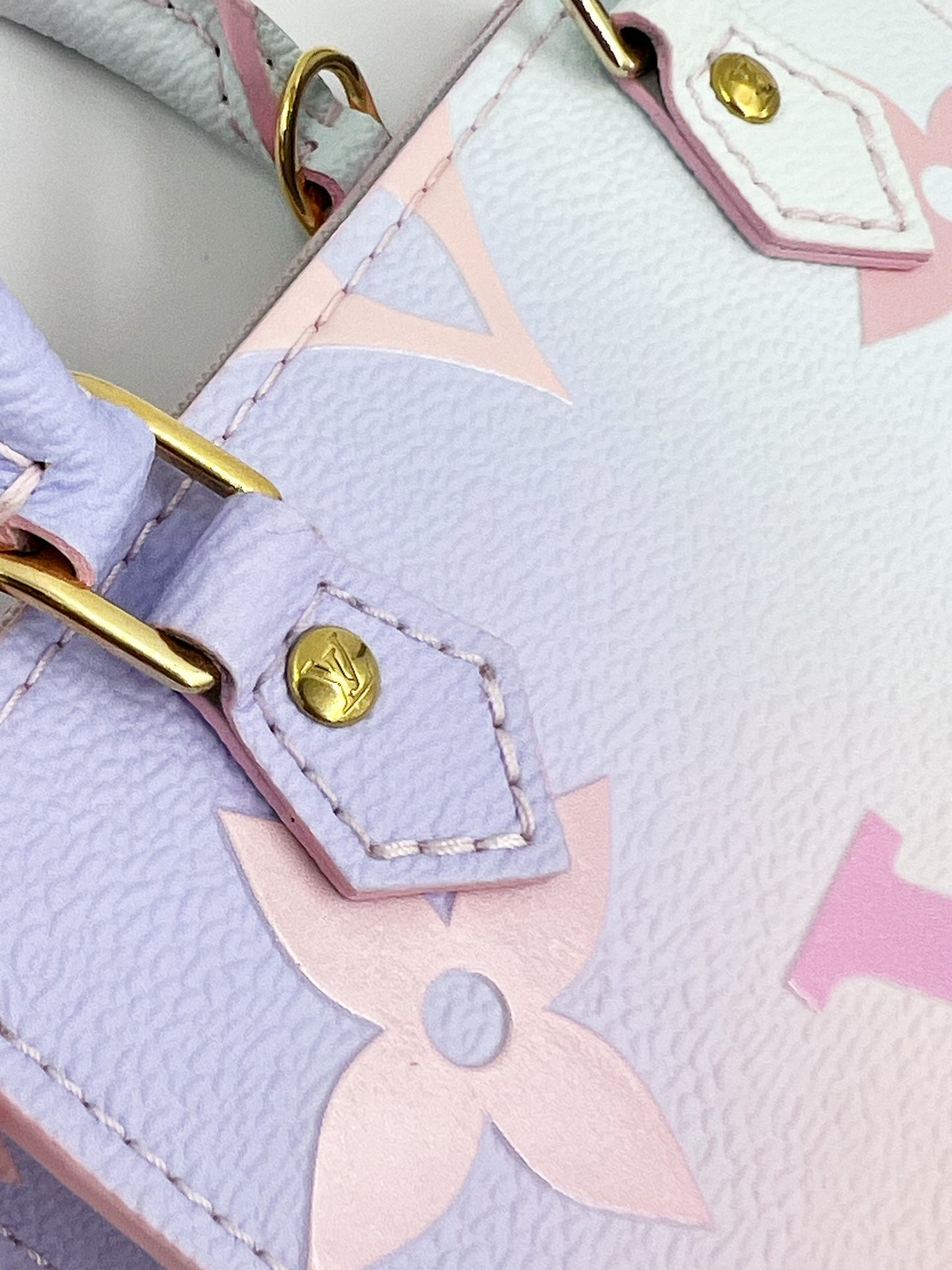 LOUIS VUITTON Sac Plat Mini Escale