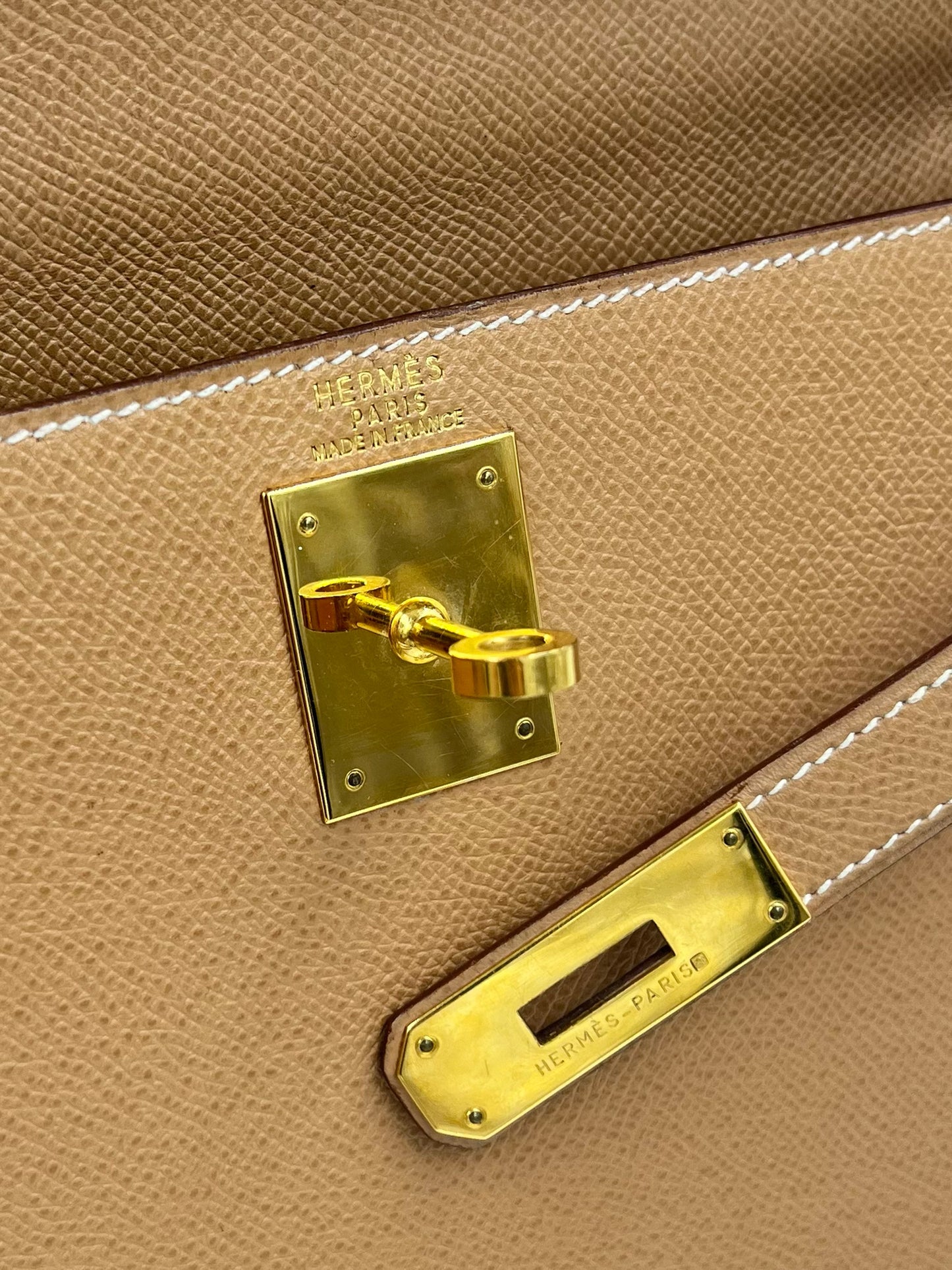 HERMÈS Kelly 28 Courchevel gold GHW