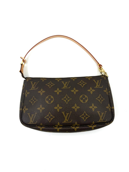 LOUIS VUITTON Pochette Accessoires Monogram Canvas - Clutch & Macarons - AR0051 - Clutch & Macarons - 