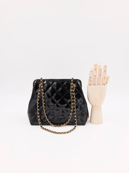 CHANEL Classic Shoulder Bag Lackleder schwarz GHW