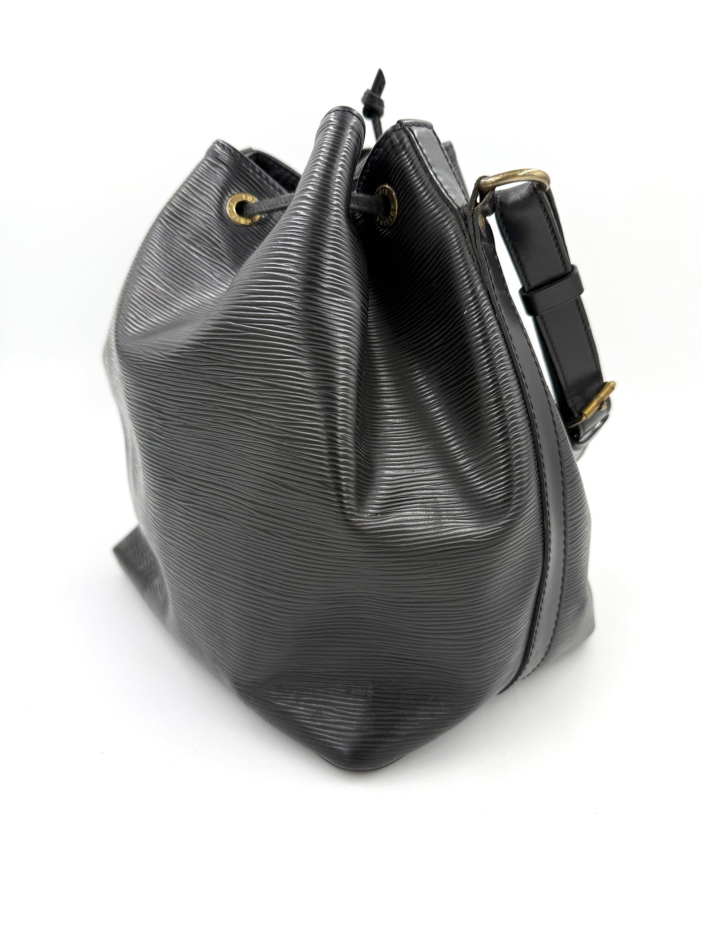 LOUIS VUITTON Noe petit Epi schwarz aus geprägtem Leder mit Zugband und verstellbarem Schulterriemen
