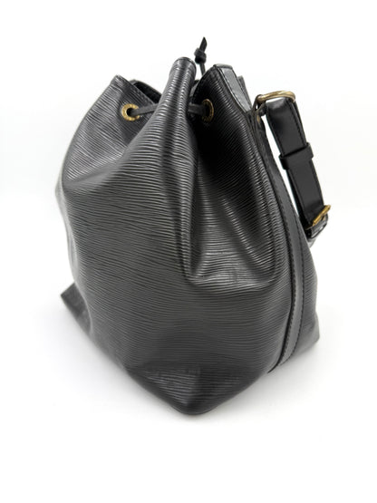 LOUIS VUITTON Noe petit Epi schwarz aus geprägtem Leder mit Zugband und verstellbarem Schulterriemen
