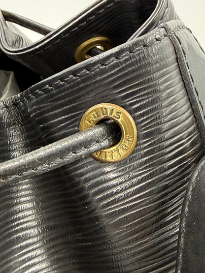LOUIS VUITTON Noe petit Epi schwarz mit strukturierter Lederschlaufe und goldfarbenem Metallösen-Detail