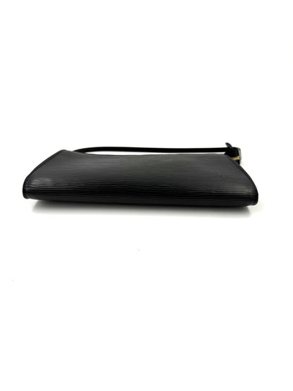 LOUIS VUITTON Pochette Accessoires Epi schwarz