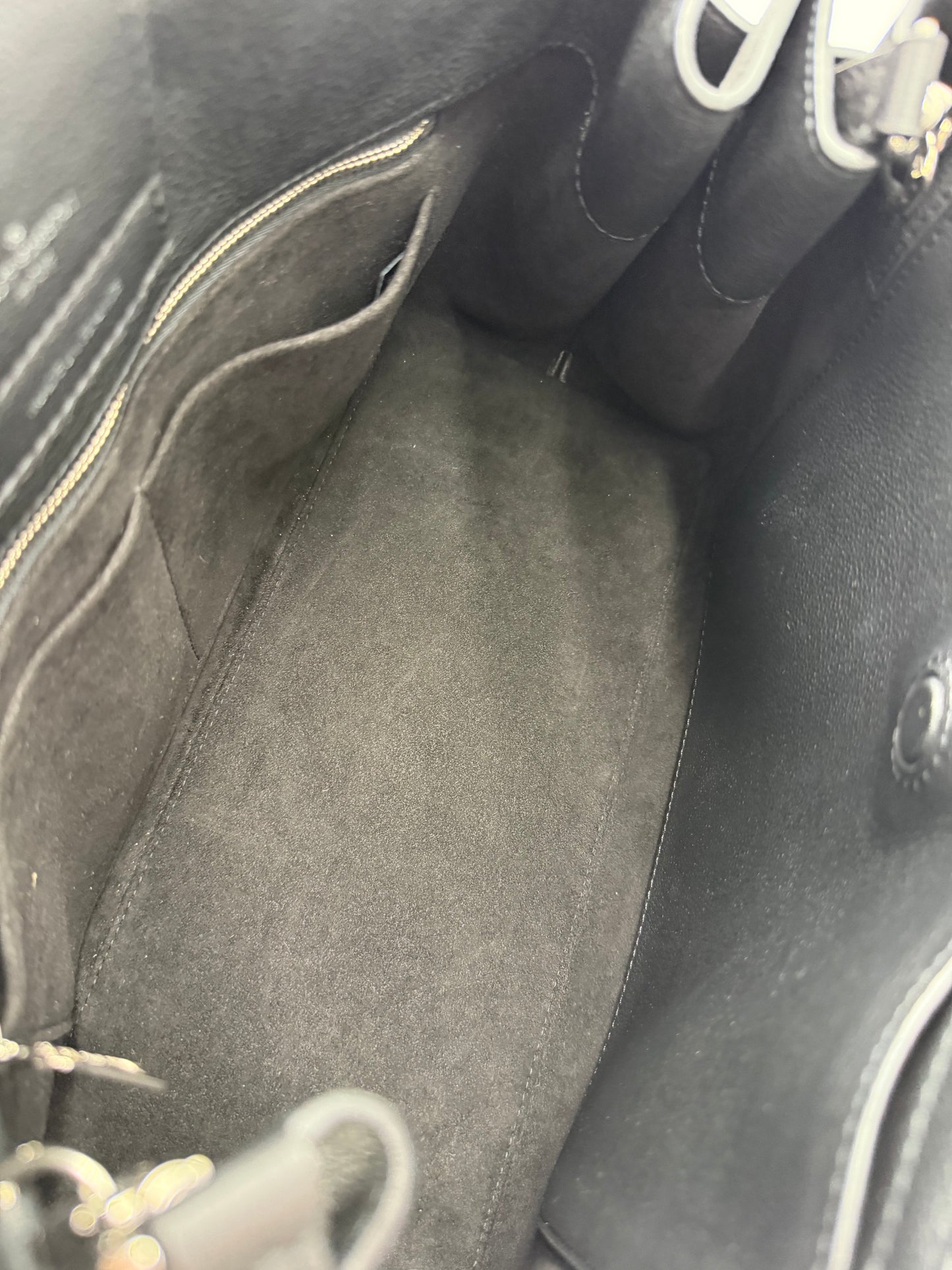 LOUIS VUITTON Lockme schwarz