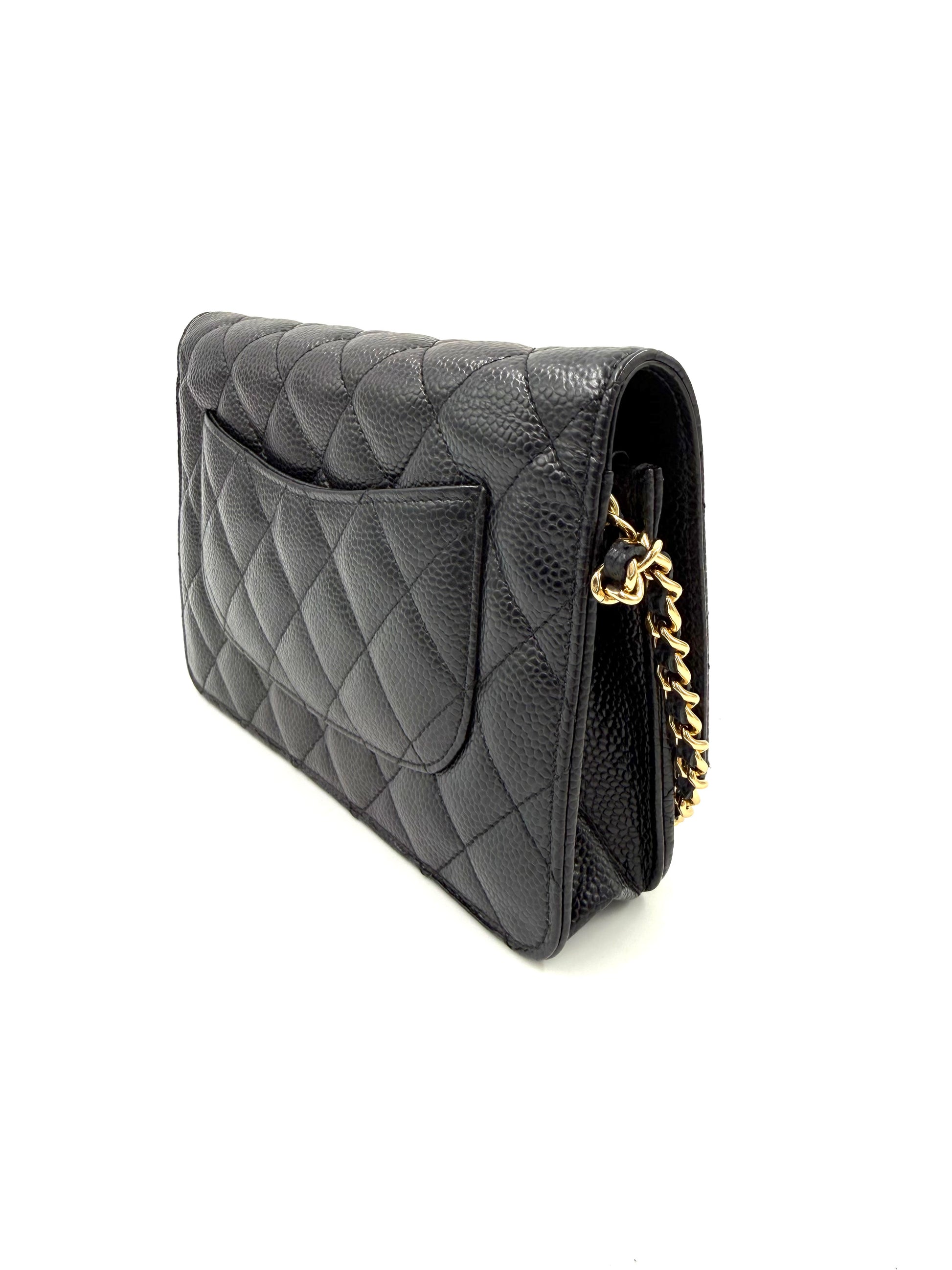 CHANEL Wallet on Chain Caviarleder schwarz GHW Retro-Stil gesteppt mit goldfarbener Kette und elegantem Außenfach
