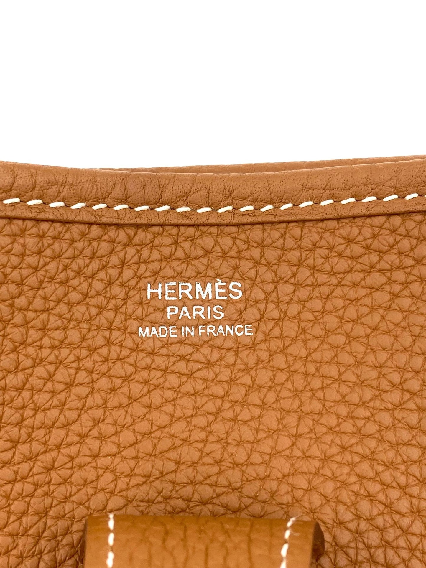 HERMÈS Evelyne 33 Clemence Taurillon Gold - Clutch & Macarons - Y; 2020 - Clutch & Macarons - 