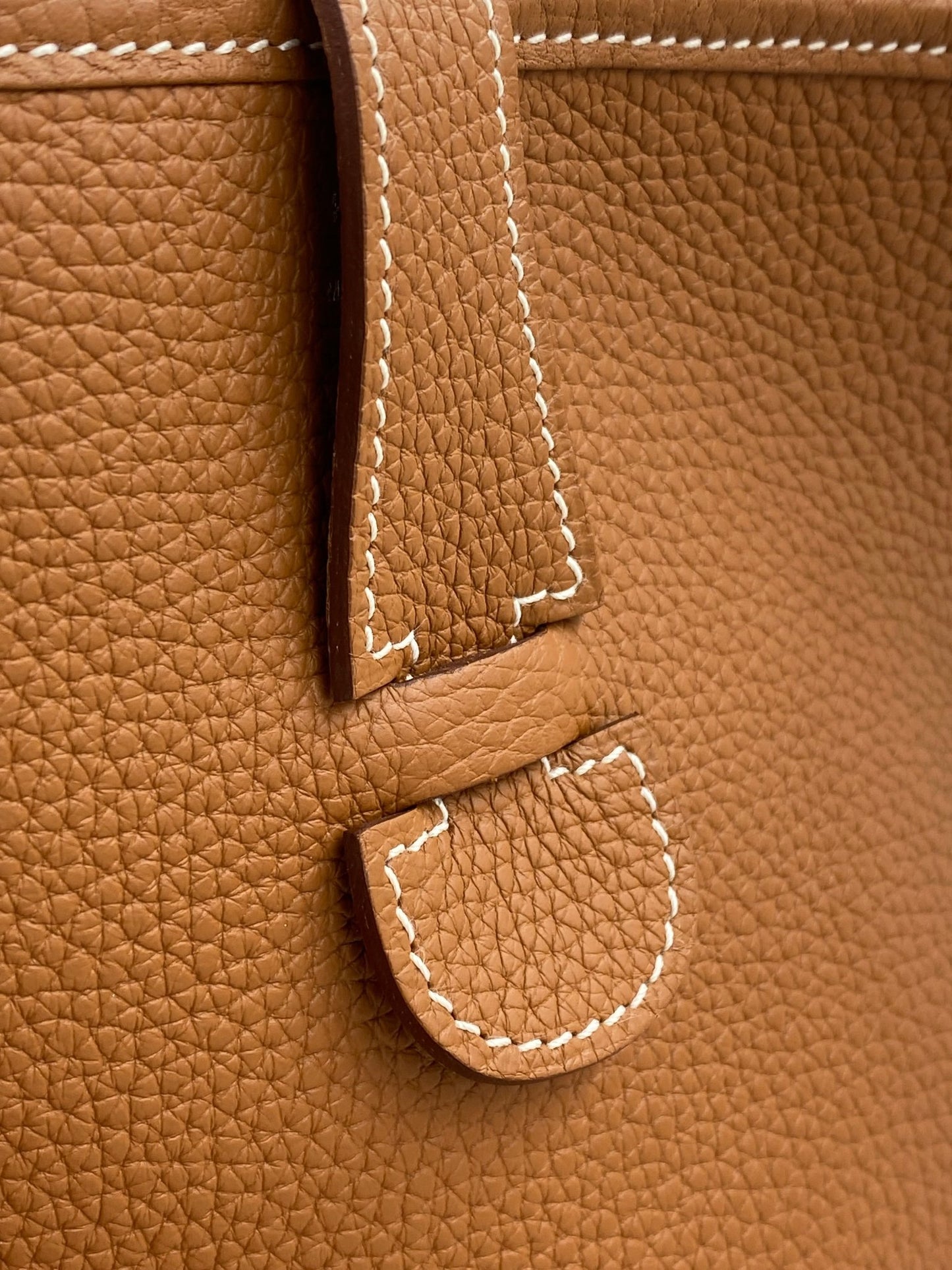 HERMÈS Evelyne 33 Clemence Taurillon Gold - Clutch & Macarons - Y; 2020 - Clutch & Macarons - 