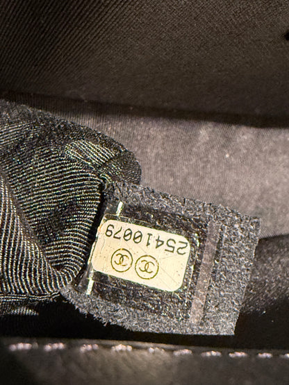 CHANEL Boy Medium Schwarz So Black