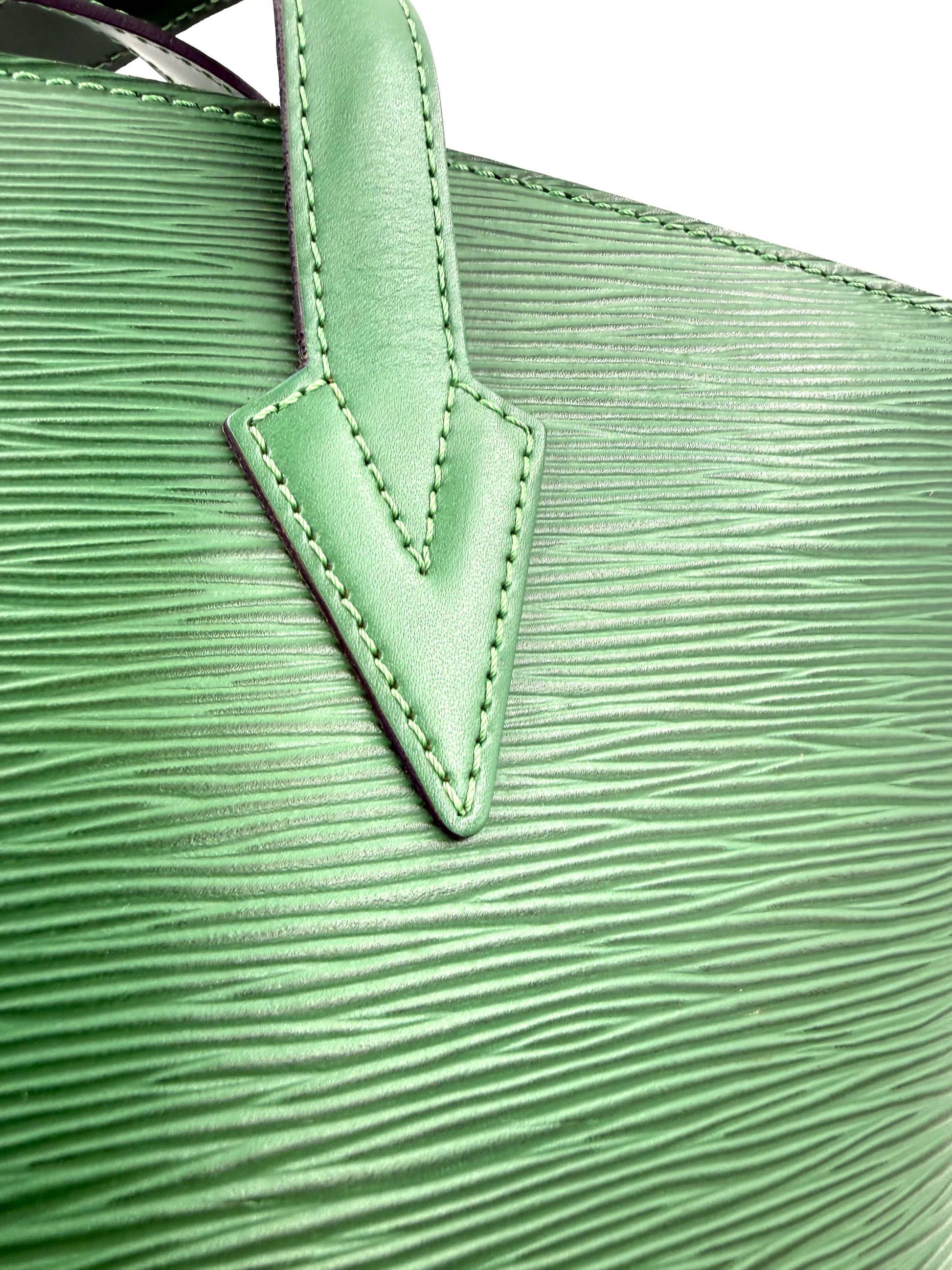LOUIS VUITTON Saint Jaques Epi grün strukturierte Designerhandtasche aus hochwertigem Leder mit feiner Nahtverarbeitung