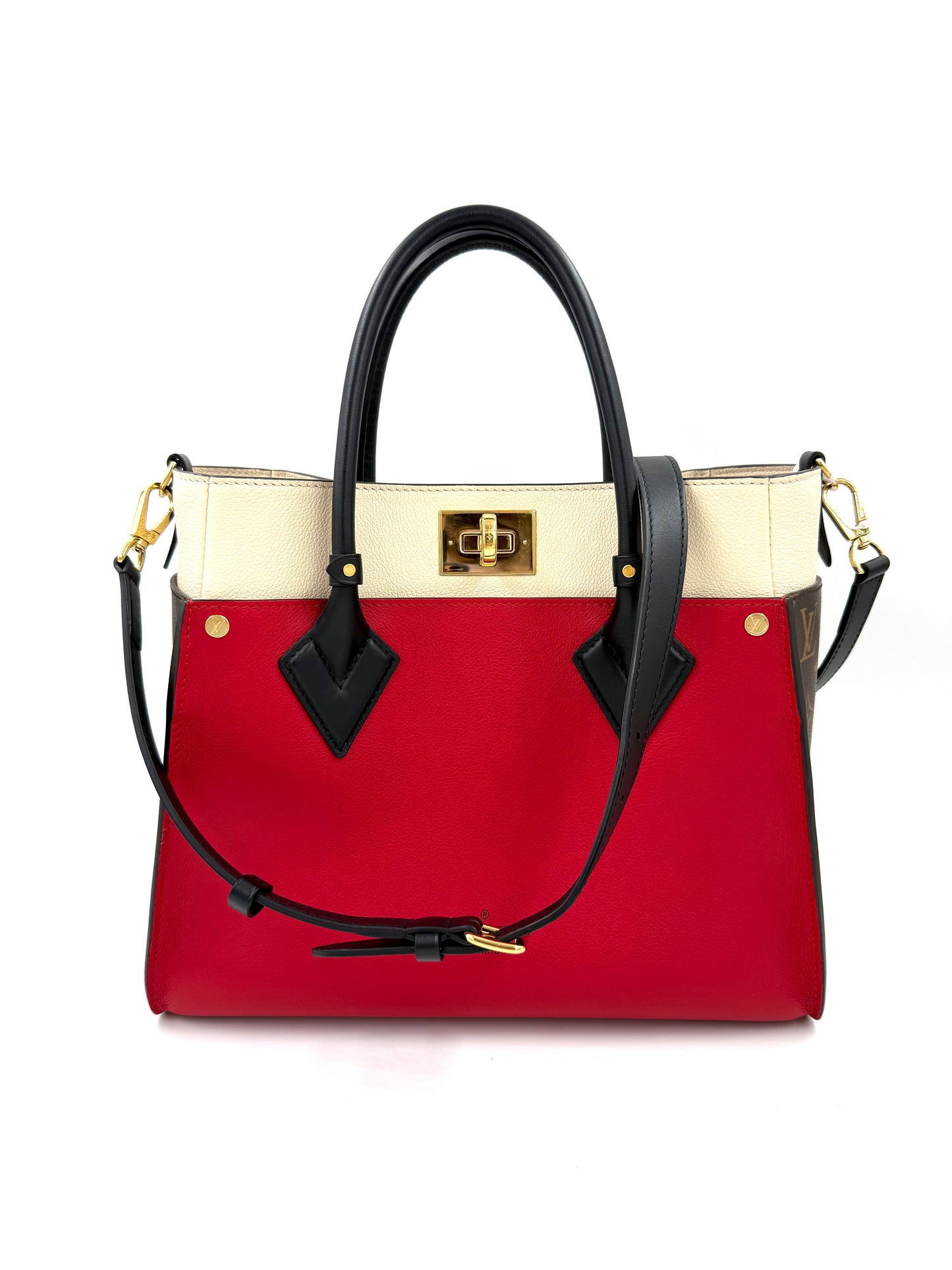 LOUIS VUITTON On my Side