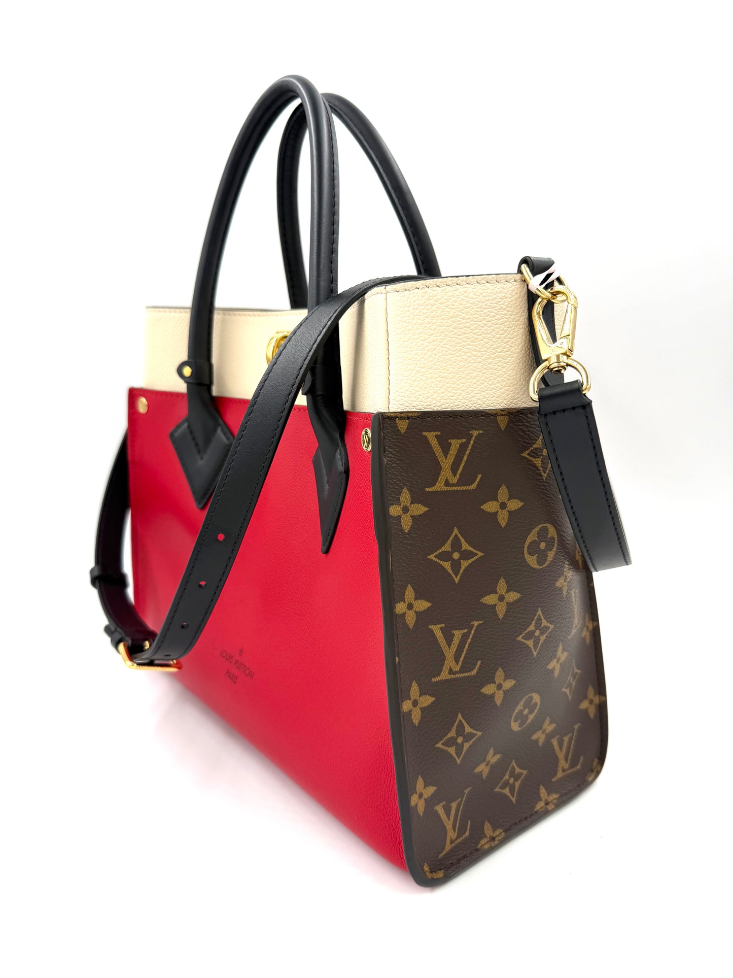 LOUIS VUITTON On my Side