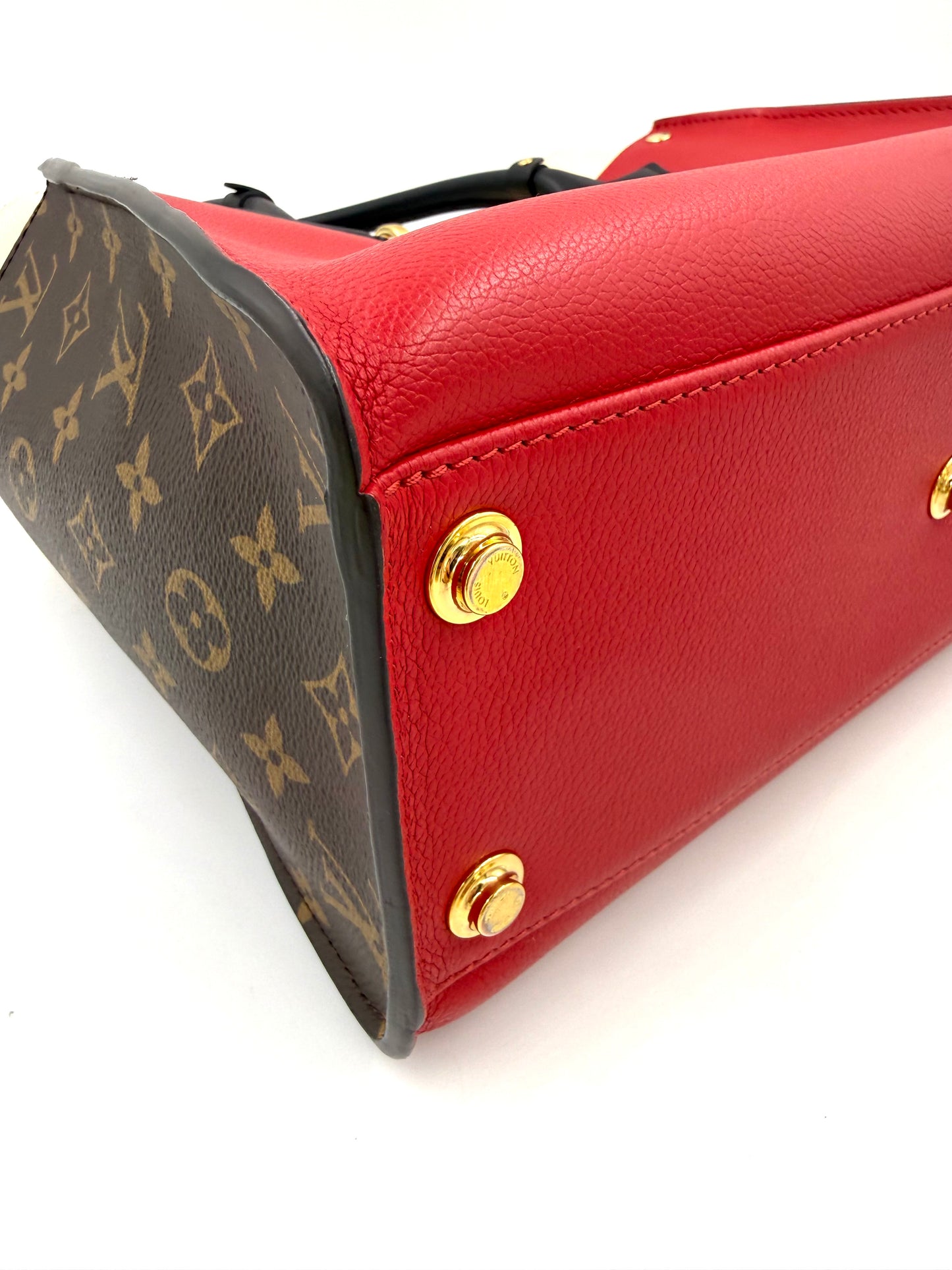 LOUIS VUITTON On my Side