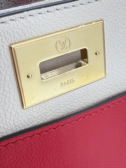 LOUIS VUITTON On my Side