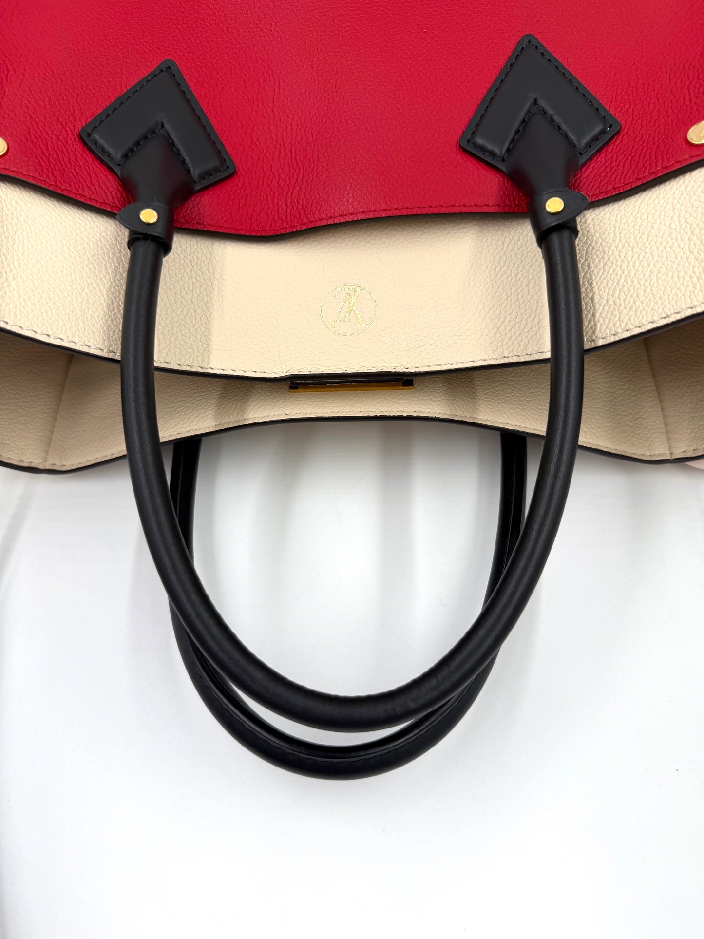 LOUIS VUITTON On my Side