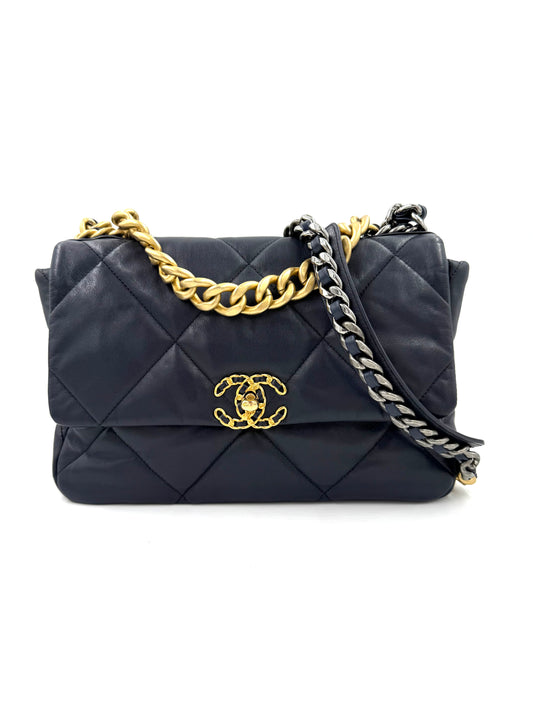CHANEL 19 medium navy Ziegenleder